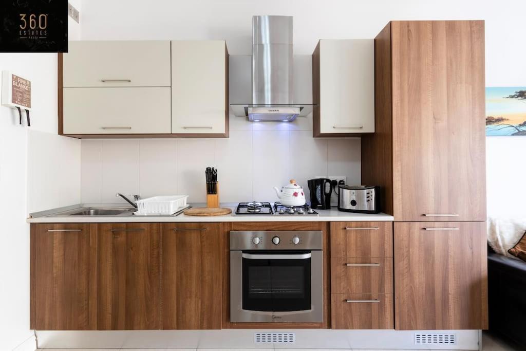 Beautiful, Top Notch 1 Bedroom Apt Just Off The Coast By 360 Estates 圣保罗湾城 外观 照片